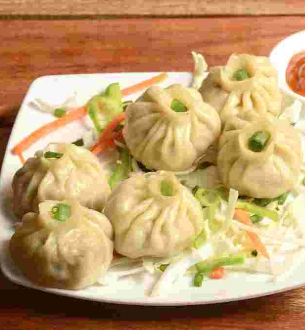 Veg Momos [8 Pieces]