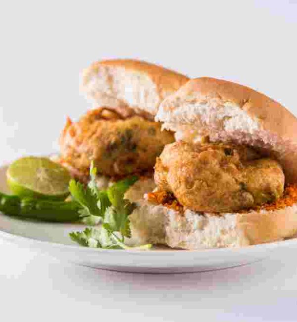 Thecha Vada Pav