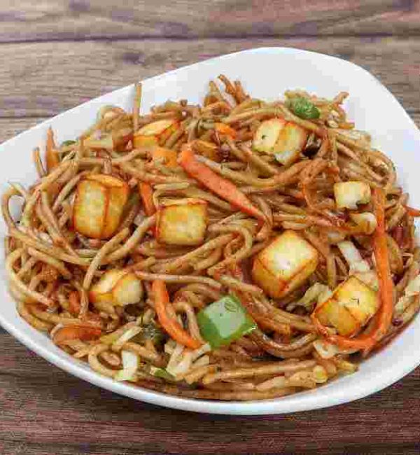 Paneer Hakka Noodles