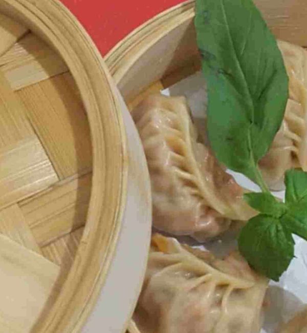 Thai Flavored Chicken Momos [6 Pieces]